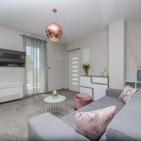 Apartamento Franica *